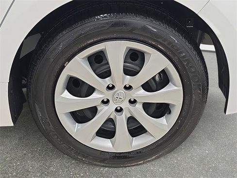 Used 2023 Toyota Corolla LE w/ Carpet Mat Package (TMS) image 29