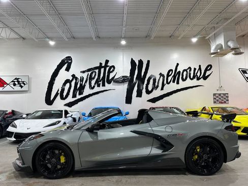 Used 2022 Chevrolet Corvette Stingray Premium Conv RWD image 2