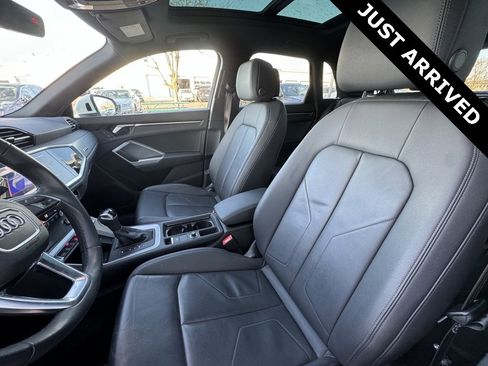 Used 2023 Audi Q3 2.0T Premium w/ Convenience Package image 7