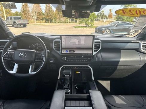 Used 2024 Toyota Tundra Platinum image 16