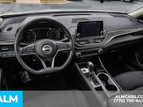 Used 2024 Nissan Altima 2.5 SV image 28