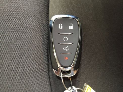 Used 2021 Chevrolet Malibu LT image 32