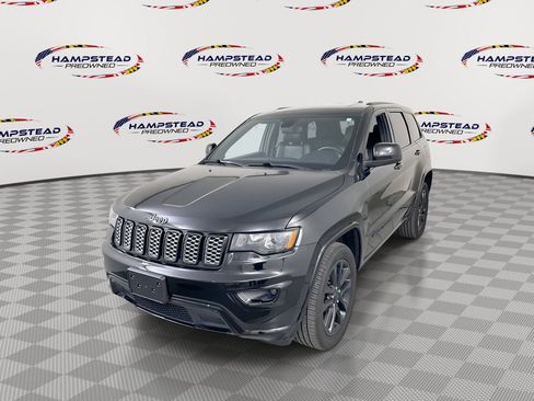 Used 2019 Jeep Grand Cherokee Altitude AWD/4WD image 1