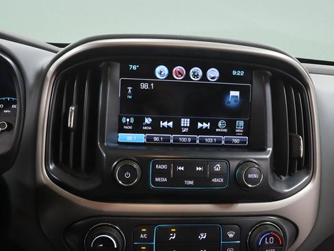 Used 2017 Chevrolet Colorado Z71 AWD/4WD image 11