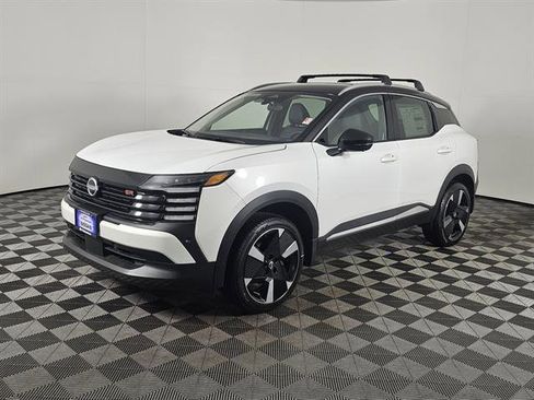 New 2026 Nissan Kicks SR w/ Cold Weather Package image 9