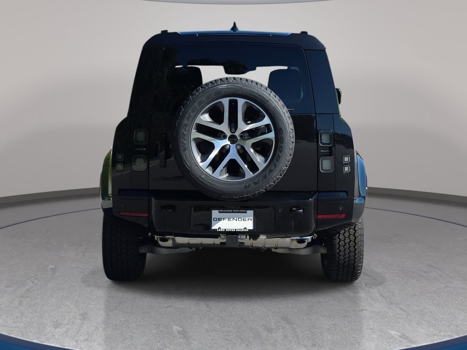 New 2026 Land Rover Defender 110 X-Dynamic SE AWD/4WD image 6
