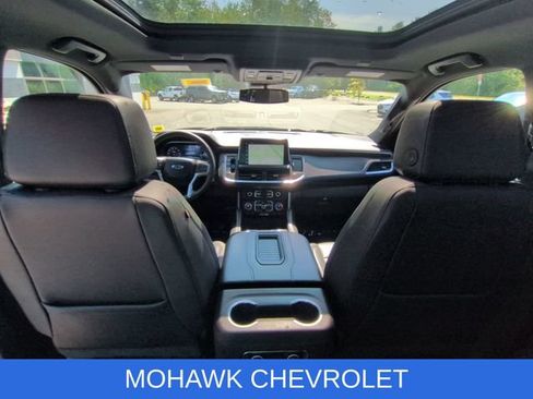 Used 2023 Chevrolet Suburban Z71 w/ Luxury Package AWD/4WD image 21