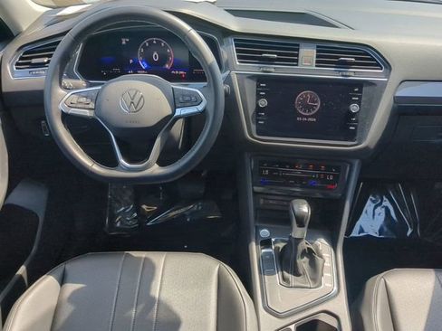 Certified 2023 Volkswagen Tiguan SE image 12