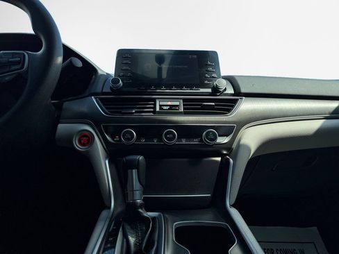 Used 2018 Honda Accord LX image 22