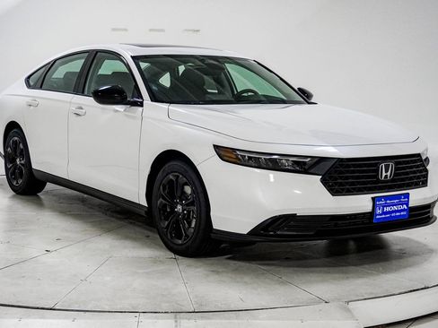 New 2025 Honda Accord SE image 13