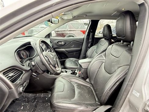 Used 2020 Jeep Cherokee Limited image 6