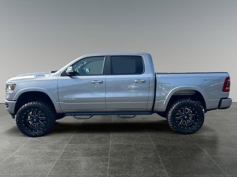 Used 2022 RAM 1500 Laramie w/ Sport Appearance Package AWD/4WD image 6