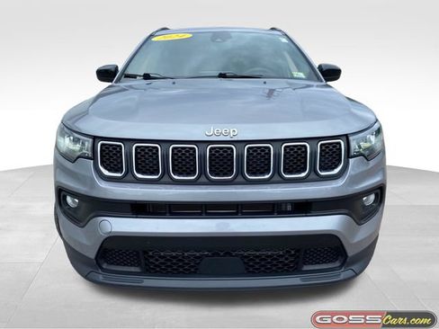 Certified 2024 Jeep Compass Latitude AWD/4WD image 2