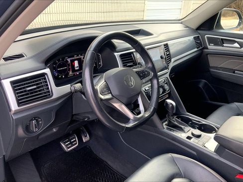 Used 2023 Volkswagen Atlas SEL Premium image 14