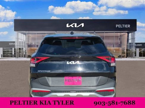 Used 2023 Kia Sportage EX image 6