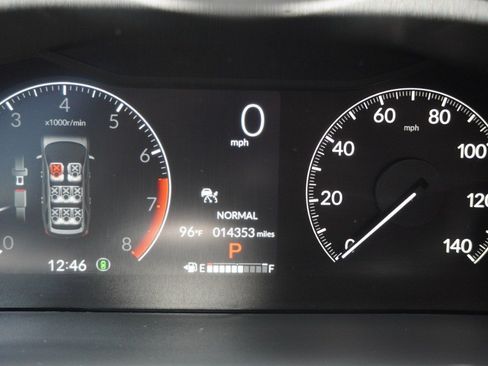 Used 2025 Honda Pilot Touring image 15