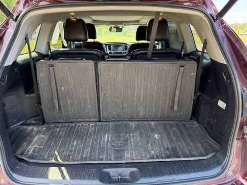 Used 2019 Toyota Highlander Limited Platinum AWD/4WD image 6