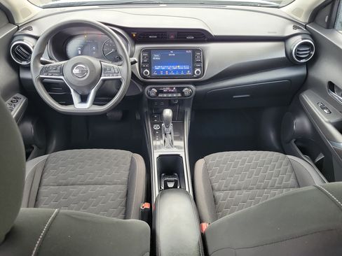 Used 2021 Nissan Kicks SV FWD image 14