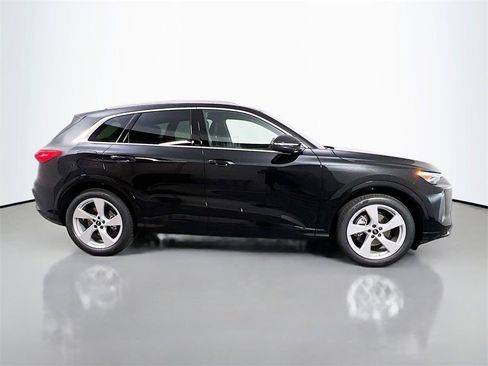 New 2025 Audi Q5 Prestige image 8