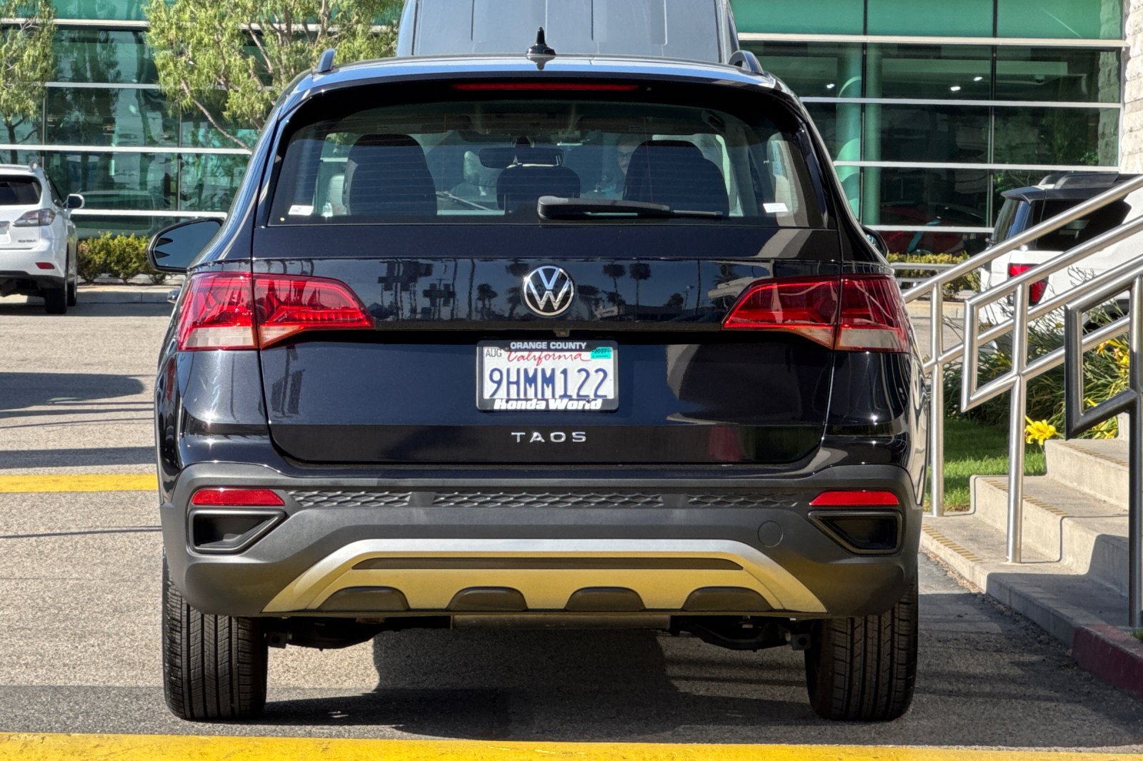 Used 2023 Volkswagen Taos S FWD image 5