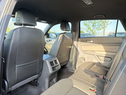 Used 2022 Volkswagen Atlas Cross Sport SE w/ Black Wheel Package FWD image 12