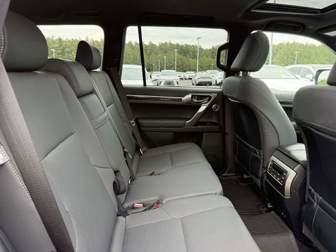 Used 2023 Lexus GX 460 Premium w/ Premium Plus Package AWD/4WD image 15
