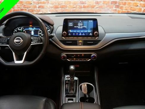 Certified 2024 Nissan Altima 2.5 SR AWD/4WD image 11