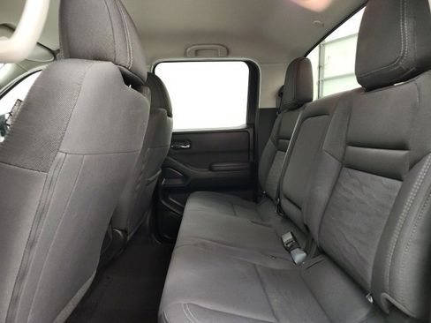 Used 2024 Nissan Frontier SV image 34