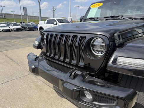 Used 2022 Jeep Wrangler Unlimited Sahara image 20