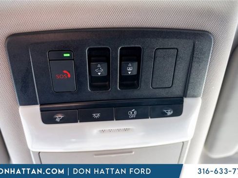 Used 2021 Nissan Rogue SV w/ Premium Package image 19