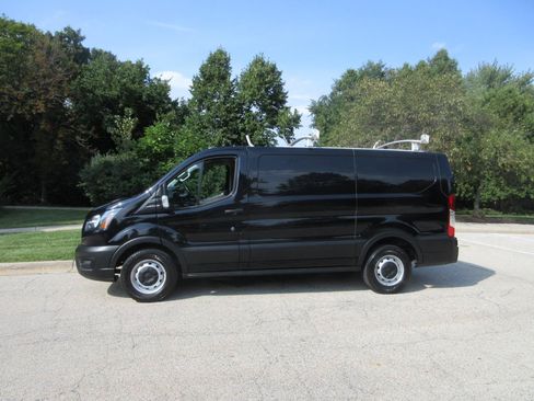 Used 2020 Ford Transit 150 Low Roof RWD image 25