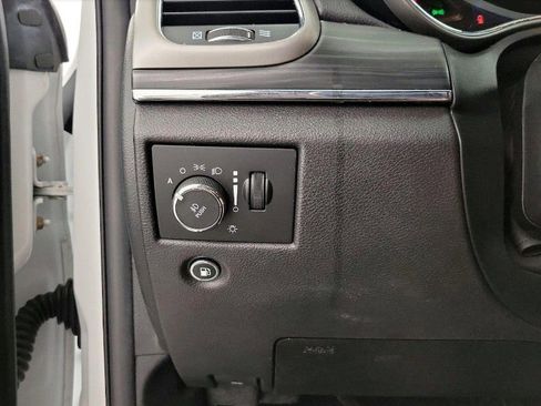 Used 2020 Jeep Grand Cherokee Limited AWD/4WD image 14