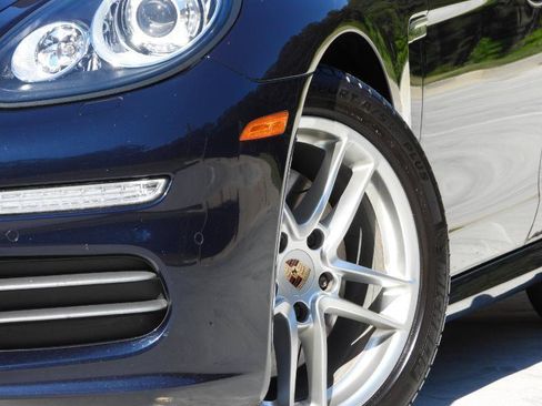 Used 2014 Porsche Panamera 4 AWD/4WD image 5