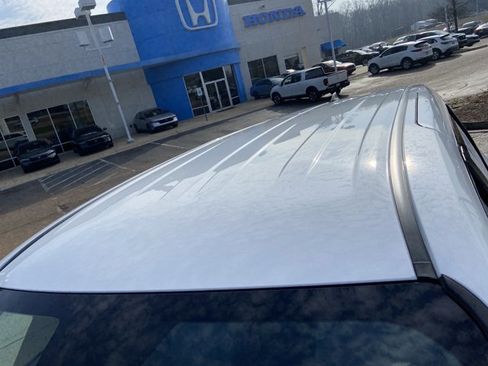 Used 2024 Toyota Sienna LE image 27