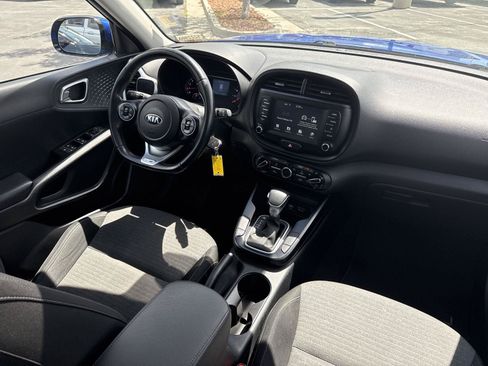 Used 2021 Kia Soul GT-Line FWD image 27