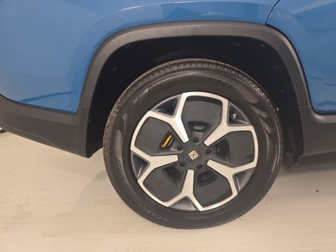 Used 2023 Rivian R1T Adventure AWD/4WD image 12