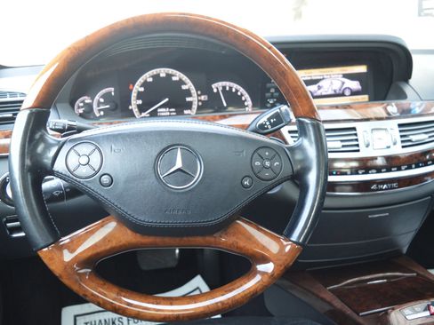Used 2010 Mercedes-Benz S 550 S 550 4MATIC Sedan 4D image 32