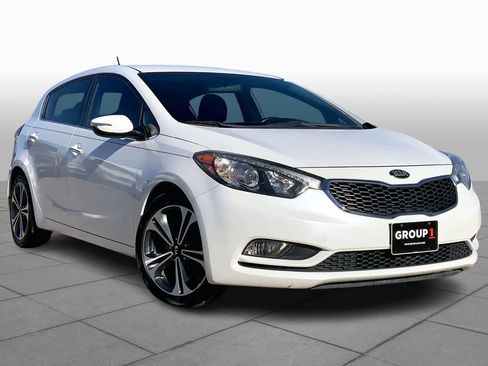 Used 2016 Kia Forte EX image 2