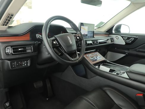 Used 2021 Lincoln Aviator Grand Touring w/ Equipment Group 302A image 17