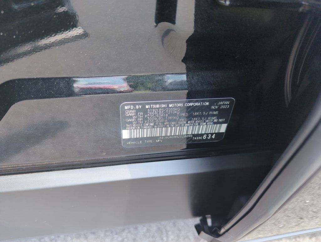 Used 2024 Mitsubishi Outlander ES AWD/4WD image 39