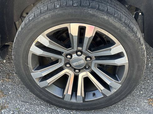 Used 2017 GMC Yukon Denali w/ Open Road Package RWD image 5