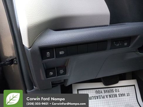 Used 2022 Toyota Sienna LE image 13