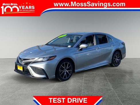 Used 2024 Toyota Camry SE FWD image 1
