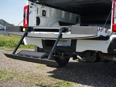 Used 2025 Ford F450 Platinum w/ Camper Package image 18