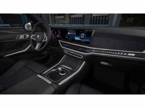 Used 2026 BMW X5 xDrive40i w/ M Sport Package AWD/4WD image 14