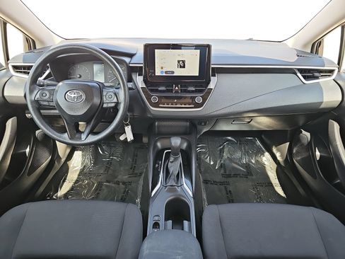 Used 2025 Toyota Corolla LE FWD image 9