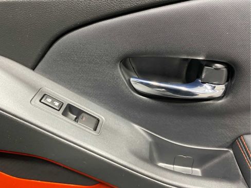 Used 2022 Nissan Frontier PRO-4X image 28