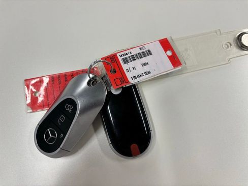 Certified 2023 Mercedes-Benz S 580 4MATIC Sedan image 26