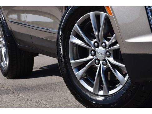 Used 2023 Cadillac XT5 Premium Luxury AWD/4WD image 11