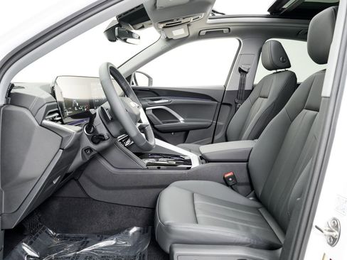 New 2025 Audi Q5 Premium image 6